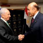 Israeli President Peres meets with Eyptian Intelligence Minister Suleiman (Photo: Israeli Ministry of Foreign Affairs)
